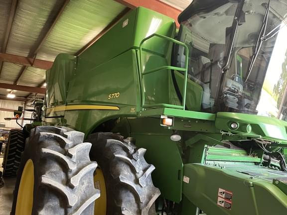 Image of John Deere S770 equipment image 1