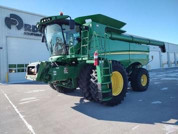 Main image John Deere S770