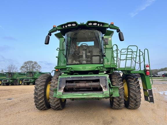 Image of John Deere S770 equipment image 1