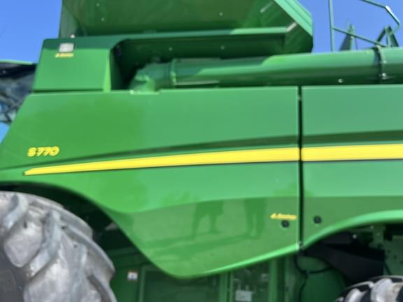 Image of John Deere S770 equipment image 2