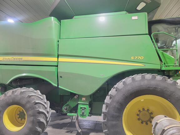 Image of John Deere S770 equipment image 2