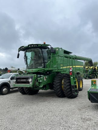 Main image John Deere S770