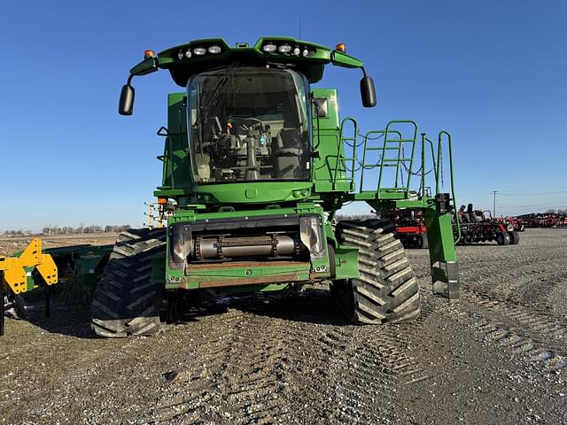 Image of John Deere S770 equipment image 1