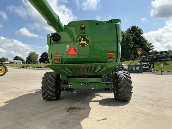 Image of John Deere S770 equipment image 4