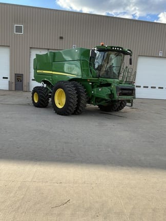 2018 John Deere S770 Equipment Image0