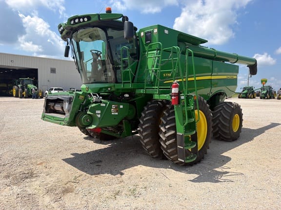 2018 John Deere S770 Equipment Image0