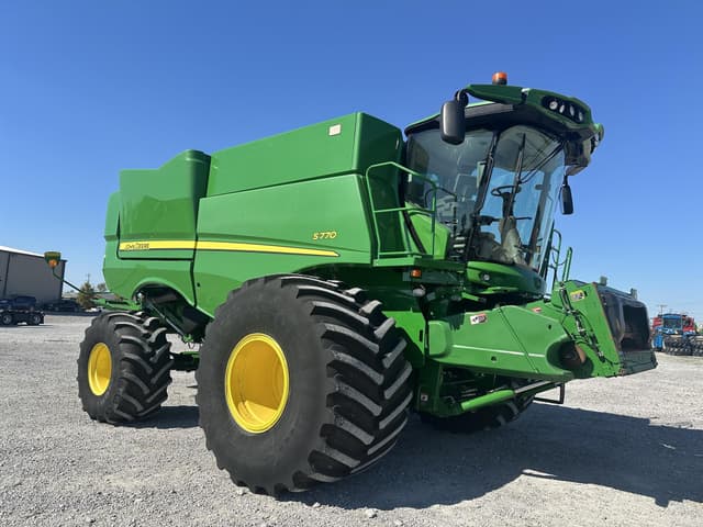 Image of John Deere S770 equipment image 2