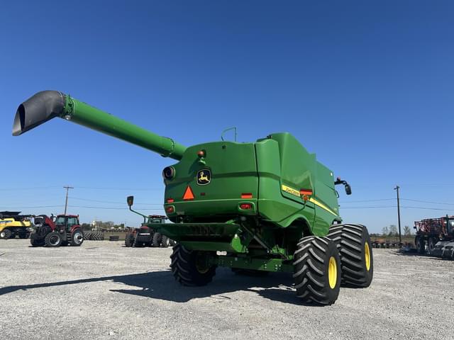 Image of John Deere S770 equipment image 4