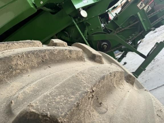 Image of John Deere S770 equipment image 4