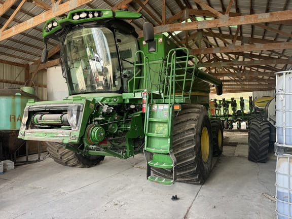 2018 John Deere S770 Equipment Image0