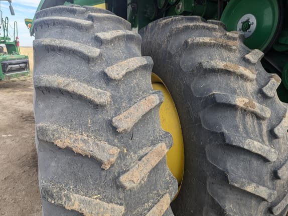 Image of John Deere S770 equipment image 1