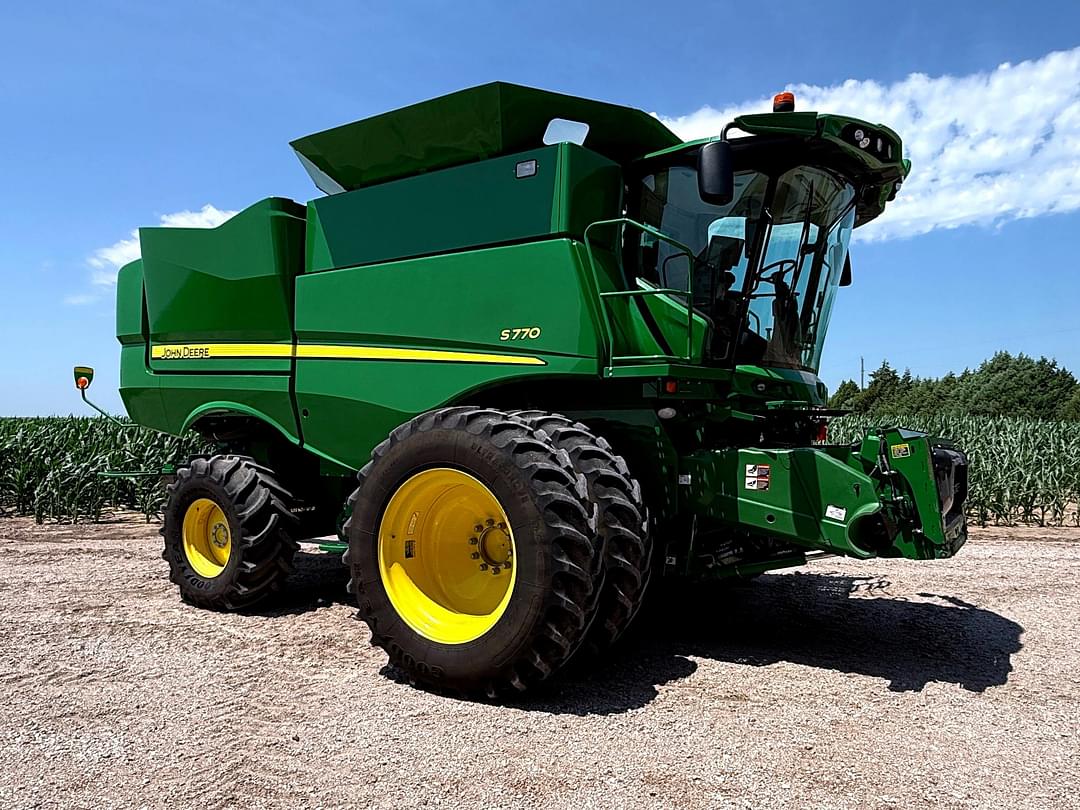 Image of John Deere S770 Primary image
