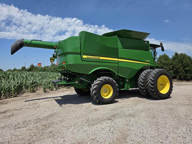 Image of John Deere S770 equipment image 4
