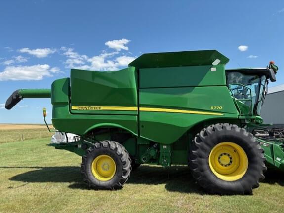 Image of John Deere S770 Image 0
