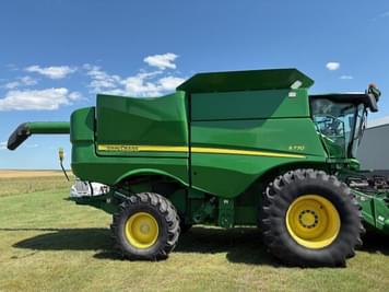 Main image John Deere S770