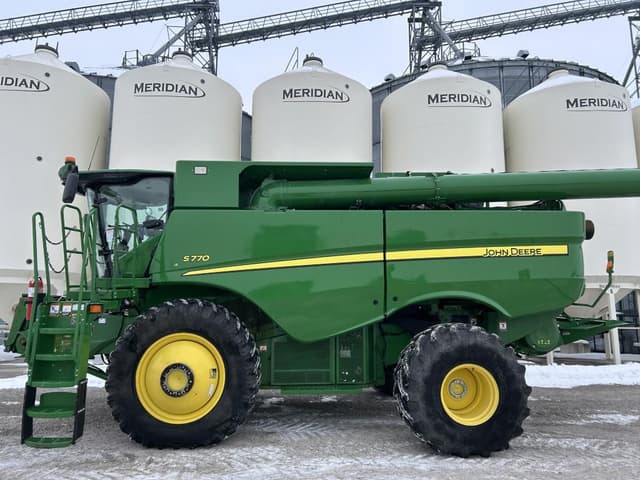 Image of John Deere S770 equipment image 2