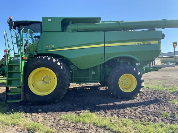 Main image John Deere S770