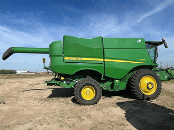 Main image John Deere S770