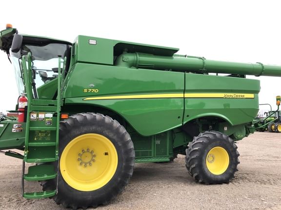 Main image John Deere S770