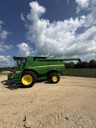 Image of John Deere S770 equipment image 4