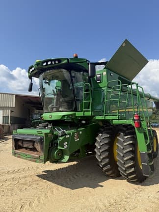 Image of John Deere S770 equipment image 2