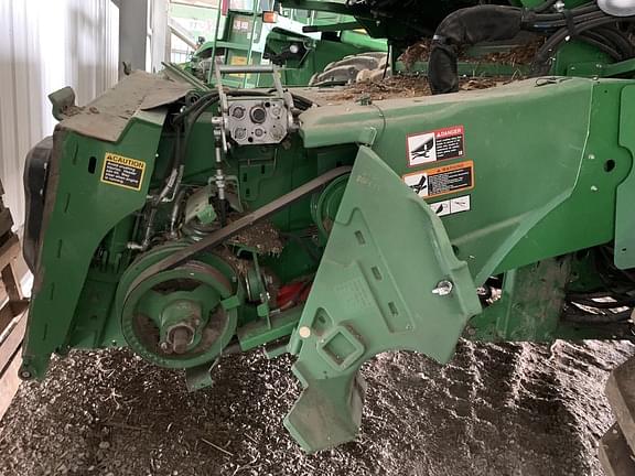 Image of John Deere S770 equipment image 1