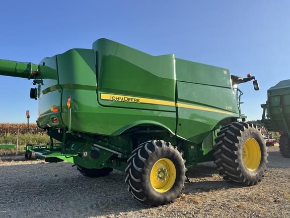 Image of John Deere S770 equipment image 4