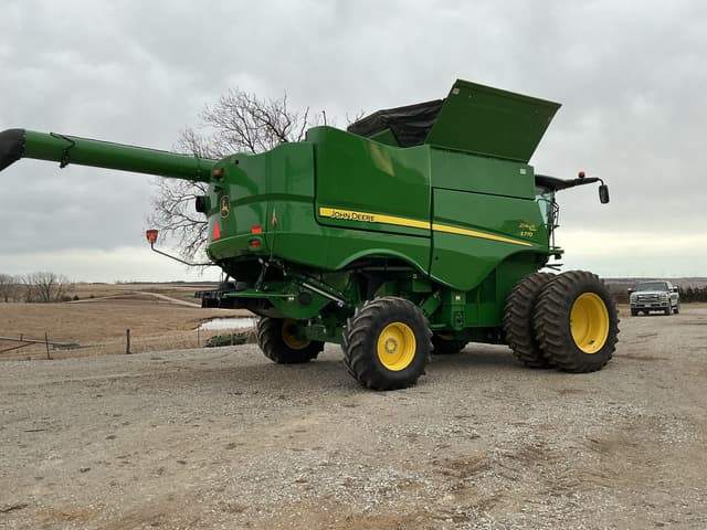 Image of John Deere S770 equipment image 4