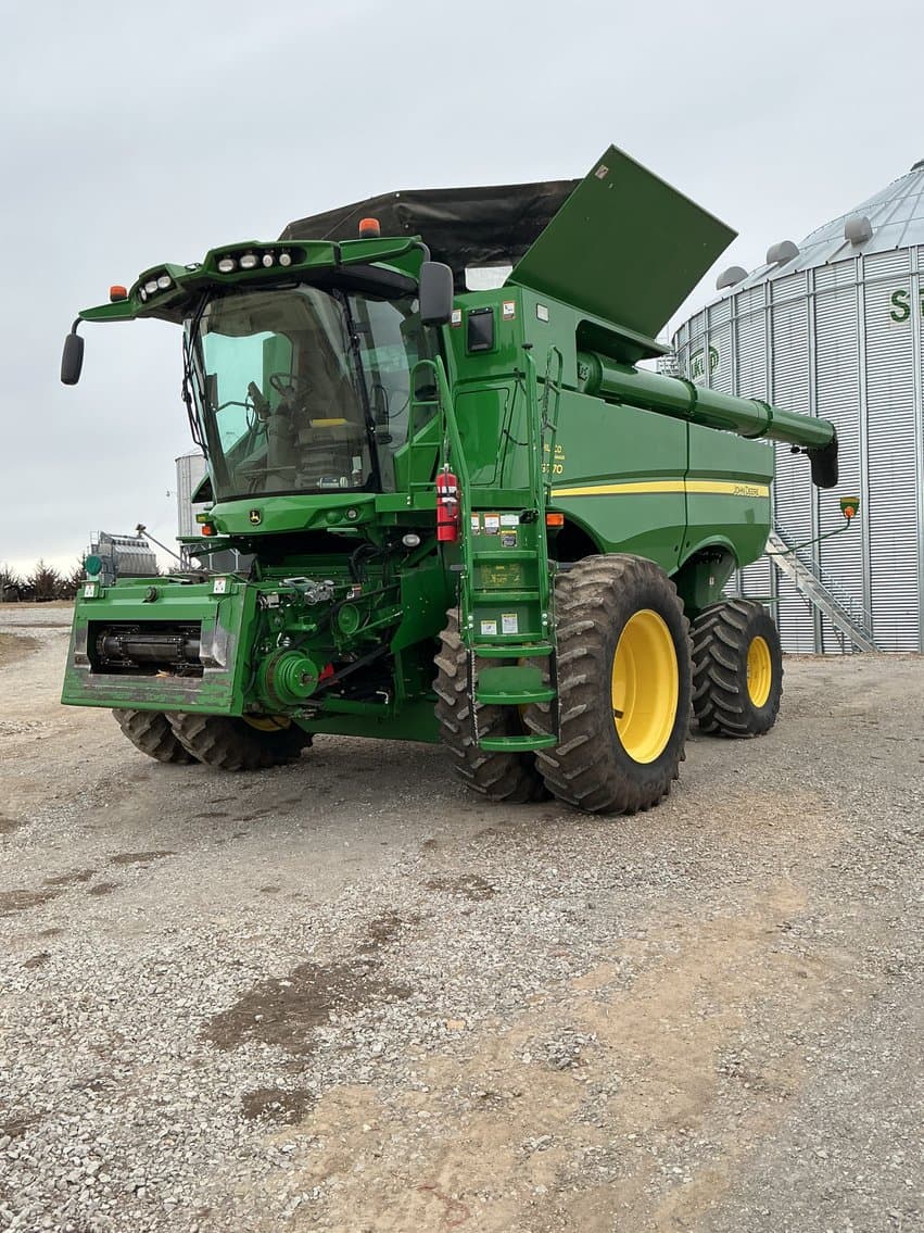 Image of John Deere S770 Primary image