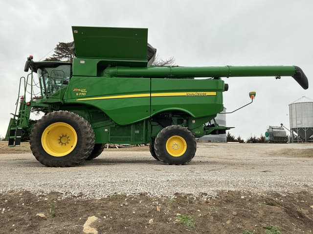 Image of John Deere S770 equipment image 2