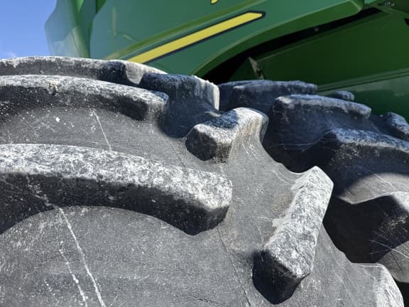 Image of John Deere S780 equipment image 4