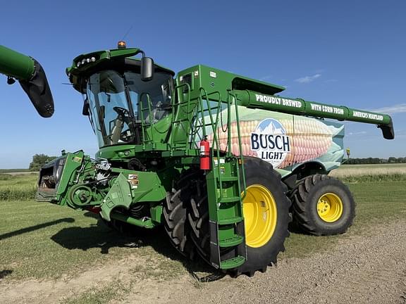 Image of John Deere S780 equipment image 4