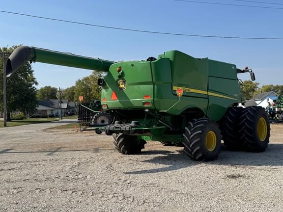 Image of John Deere S780 equipment image 4