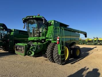 Main image John Deere S780