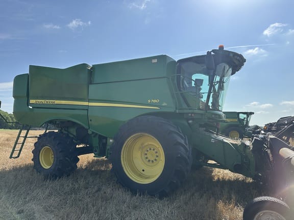 2018 John Deere S780 Equipment Image0