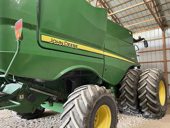 Image of John Deere S780 equipment image 2