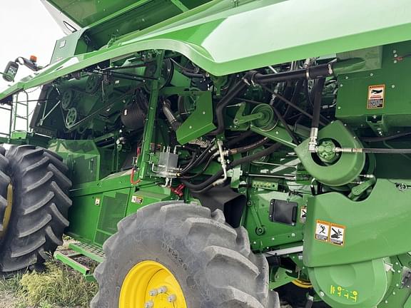 Image of John Deere S780 equipment image 1