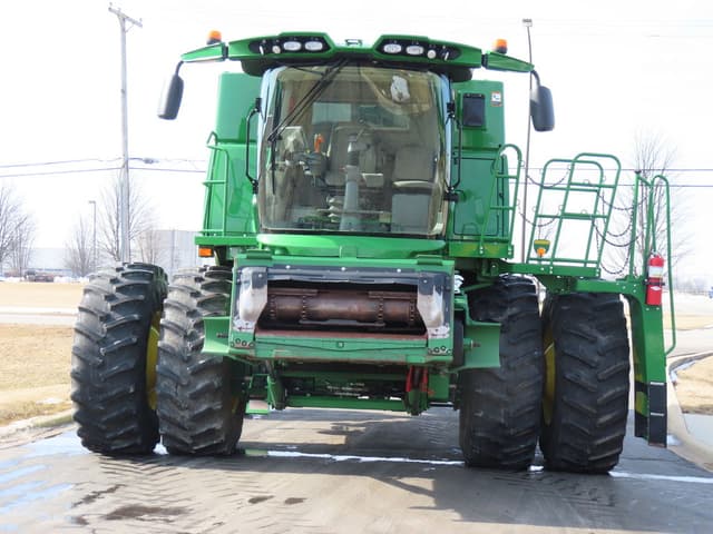 Image of John Deere S780 equipment image 4