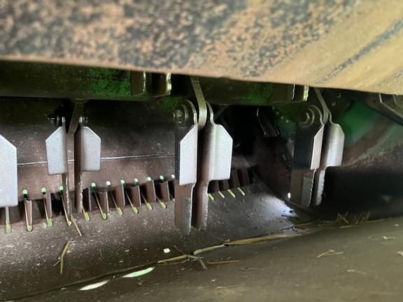 Image of John Deere S780 equipment image 4