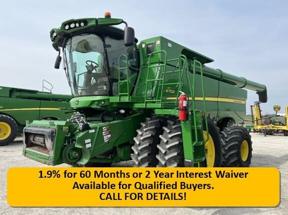 Main image John Deere S780