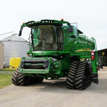 Main image John Deere S780