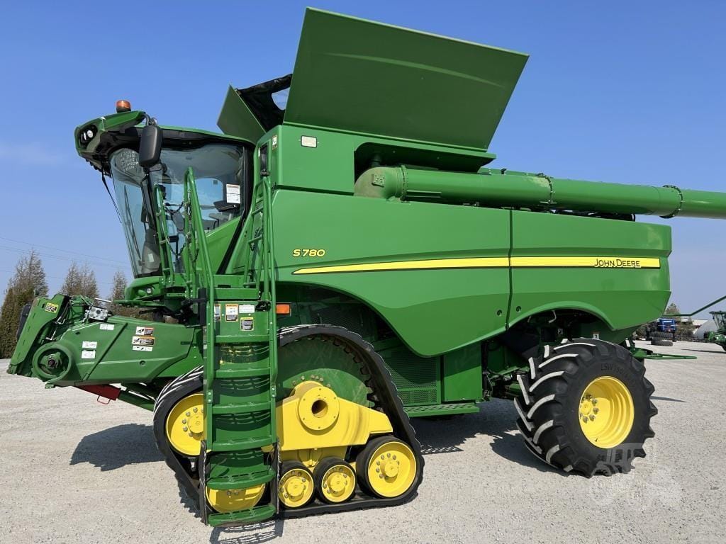 2018 John Deere S780 Equipment Image0
