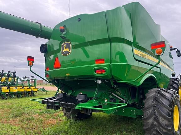 Image of John Deere S780 equipment image 3