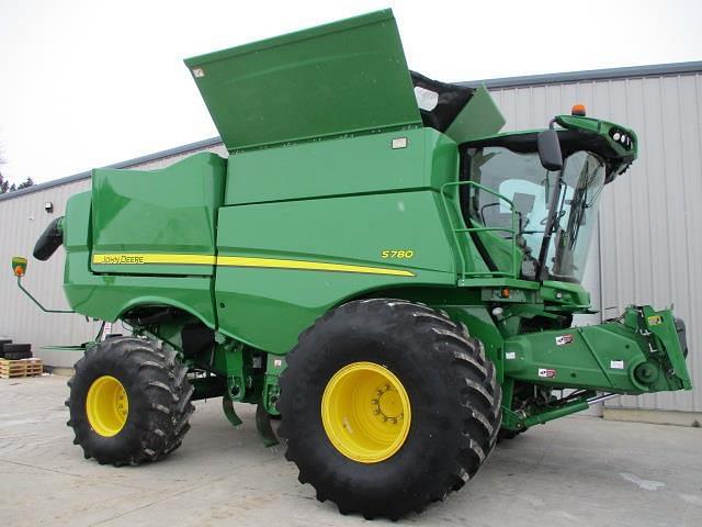 Image of John Deere S780 equipment image 1