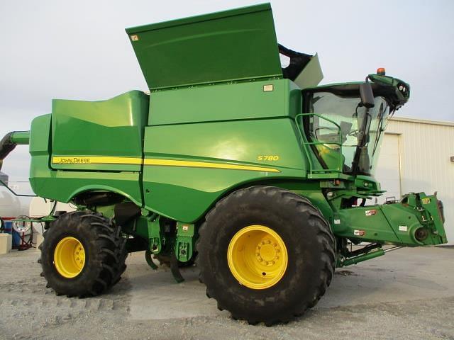 Image of John Deere S780 equipment image 1