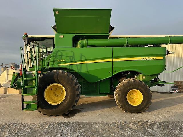 Image of John Deere S780 equipment image 2