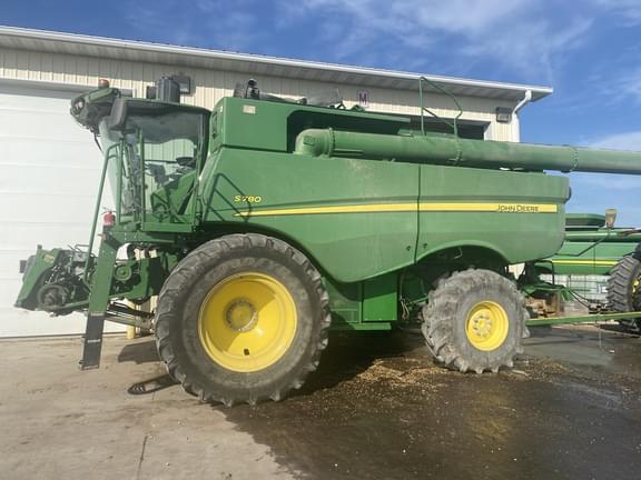 Image of John Deere S780 equipment image 1