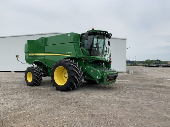 Main image John Deere S780