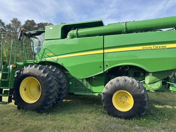Image of John Deere S780 equipment image 2