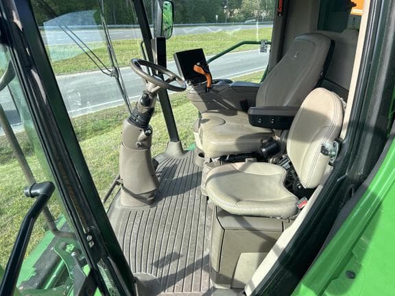 Image of John Deere S780 equipment image 4